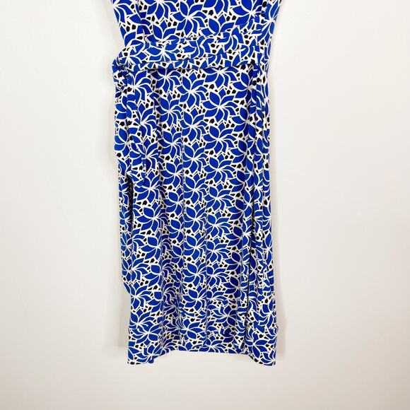 Diane Von Furstenberg Size 4 Blue Della Dress Blue Petals Print White Tie Waist - Picture 7 of 12